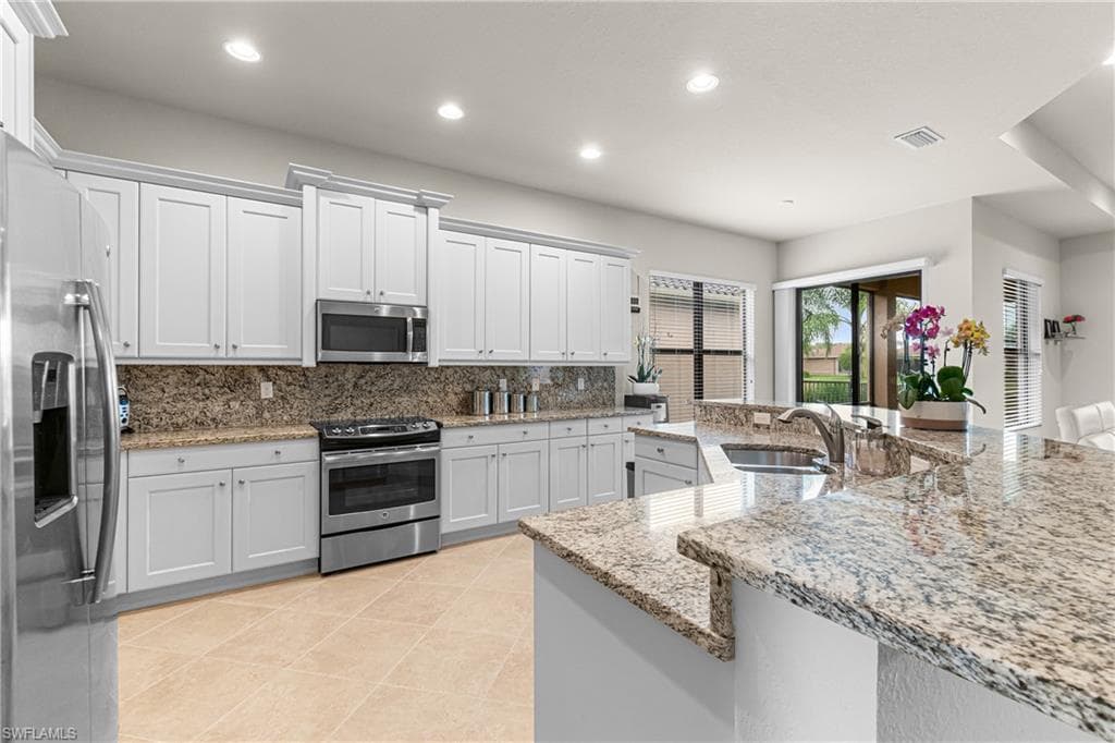 11704 Stonecreek CIR FORT MYERS, FL 33913