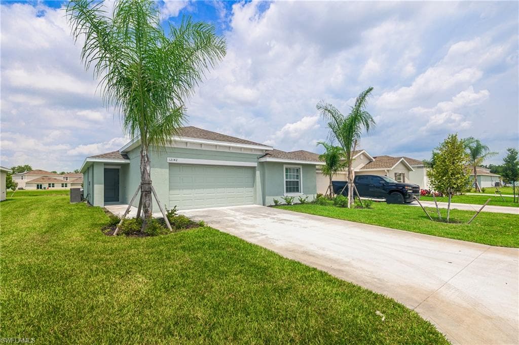 12142 Amber Waves RD LEHIGH ACRES, FL 33974