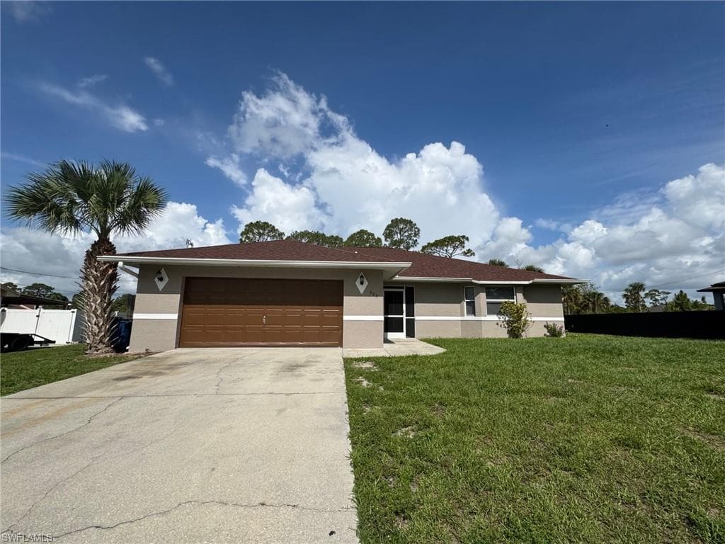 505 Calvin AVE LEHIGH ACRES, FL 33972