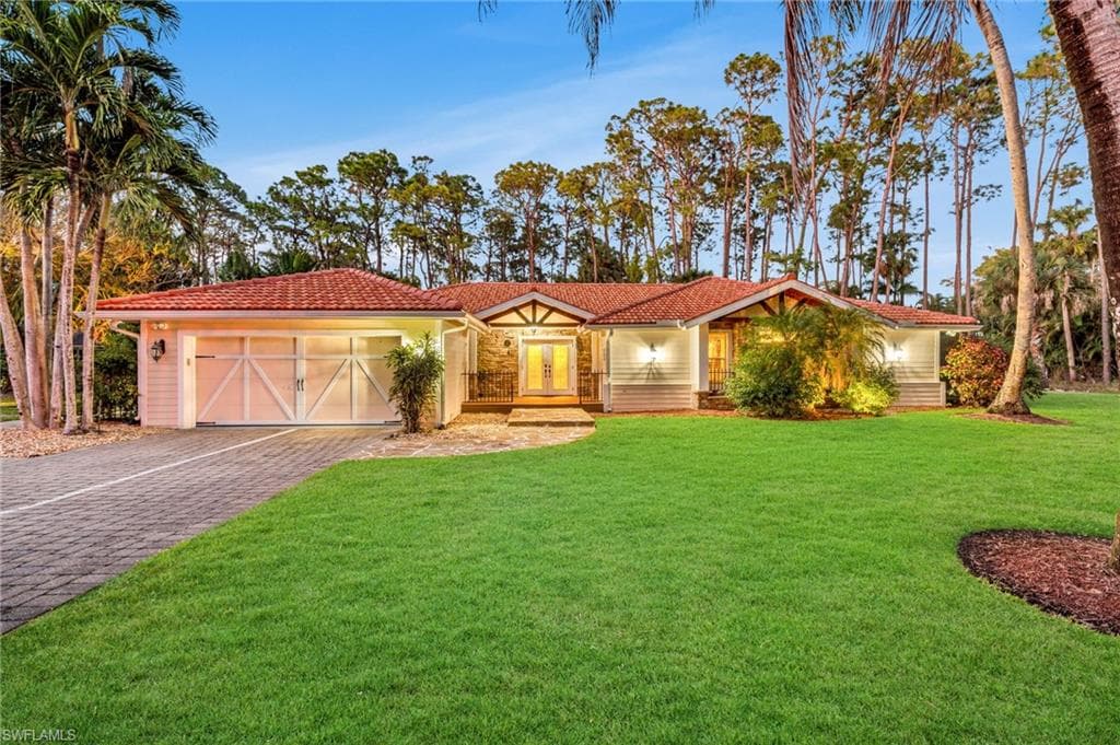2347 Coach House LN NAPLES, FL 34105