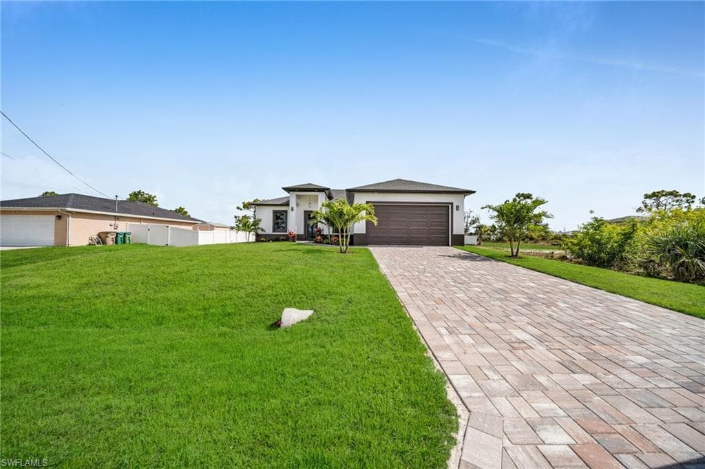 1925 NW 30th TER CAPE CORAL, FL 33993