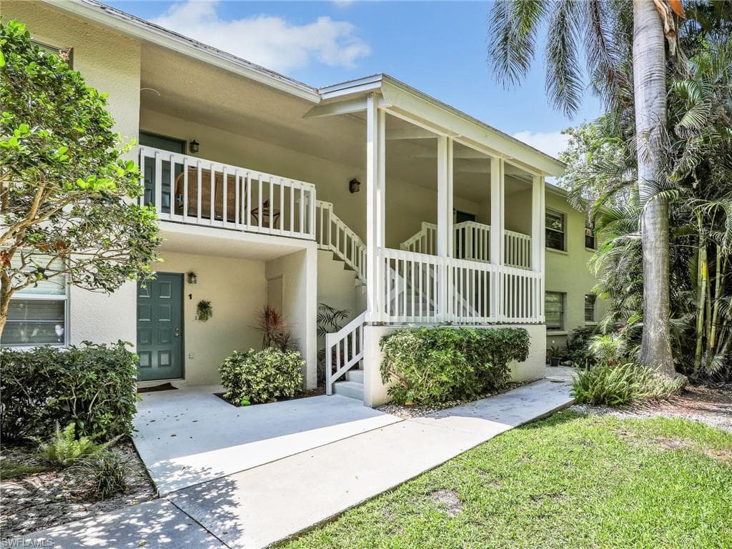 3200 Binnacle DR B3 NAPLES, FL 34103