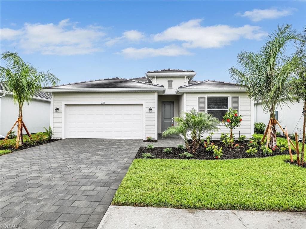 2377 Avocado LN NAPLES, FL 34120
