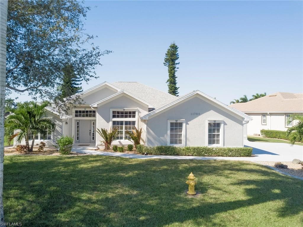 11784 Lady Anne CIR CAPE CORAL, FL 33991