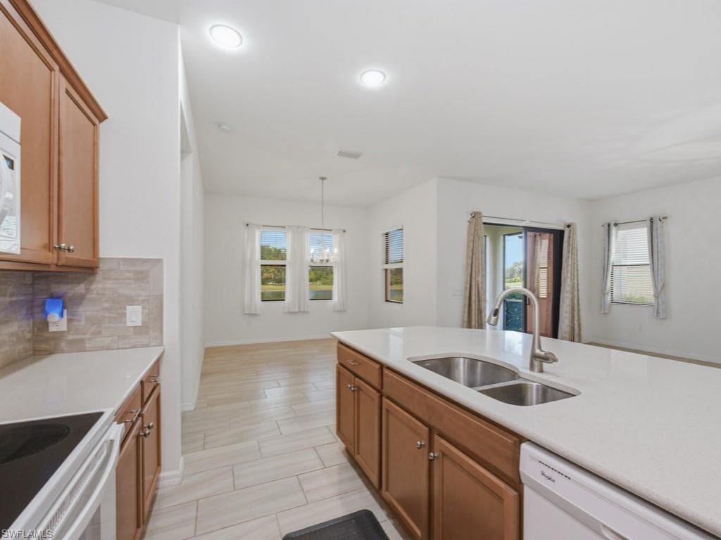 10646 Essex Square BLVD FORT MYERS, FL 33913