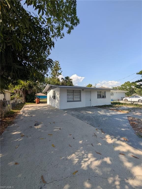 3135 Blount ST FORT MYERS, FL 33916