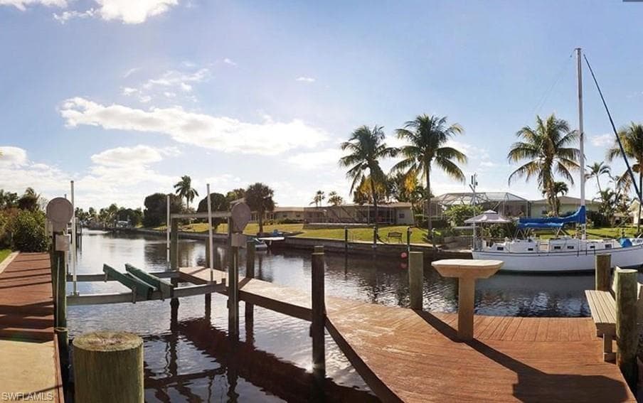 3010 SE 18th PL CAPE CORAL, FL 33904