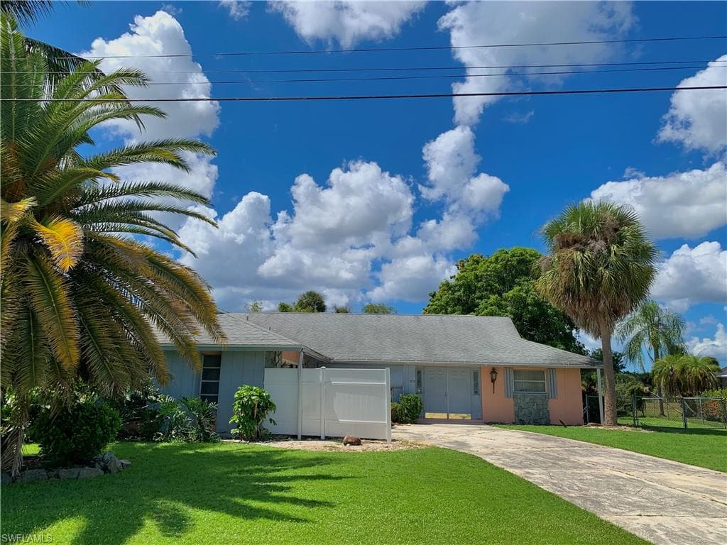 3672 SE 5th CT CAPE CORAL, FL 33904