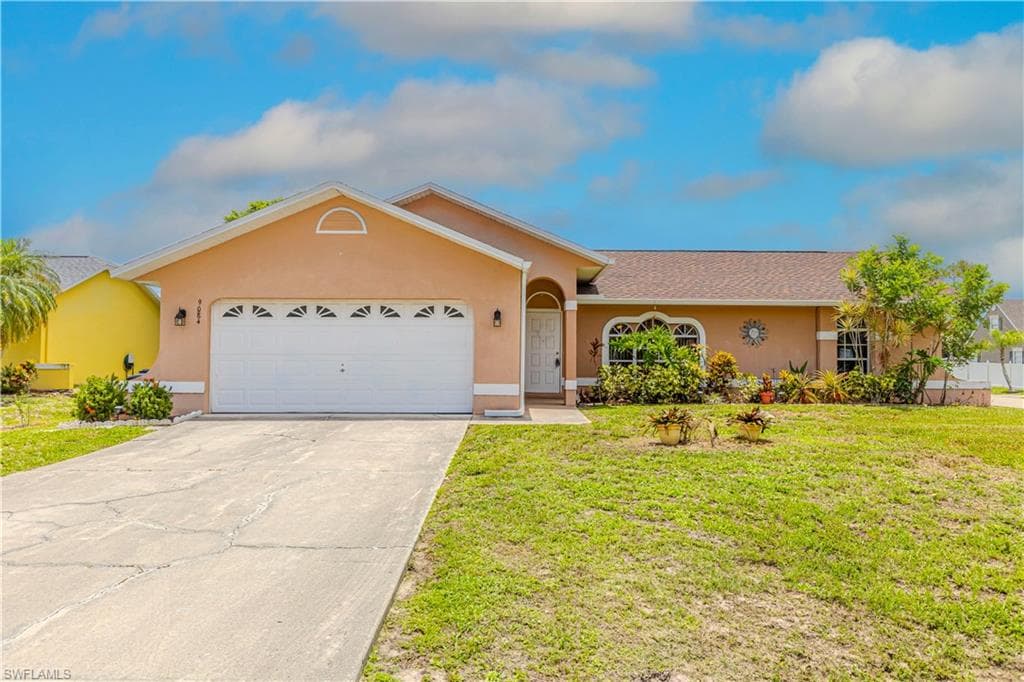 9084 Caloosa RD FORT MYERS, FL 33967