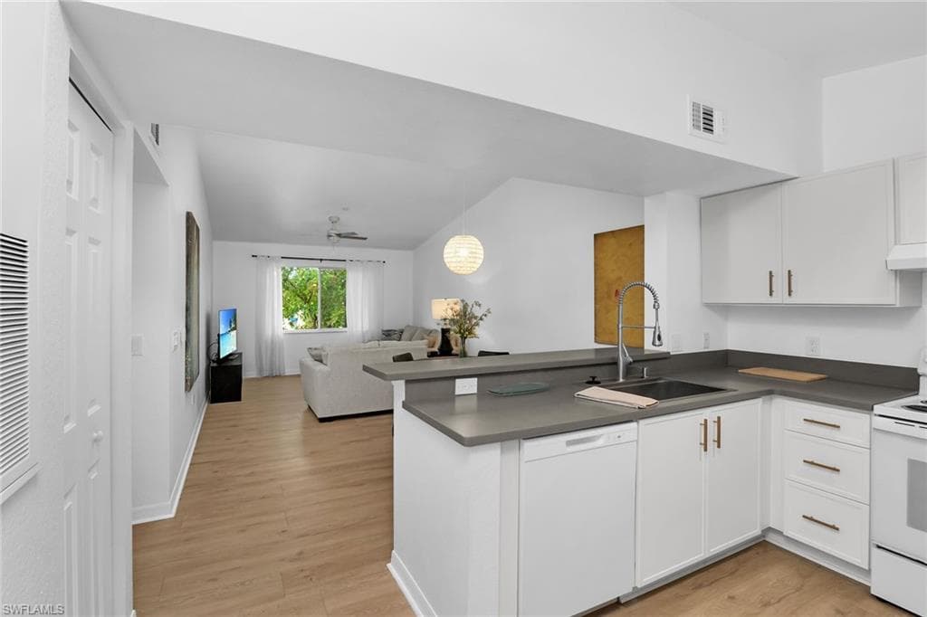 8224 Key Royal CIR 232 NAPLES, FL 34119