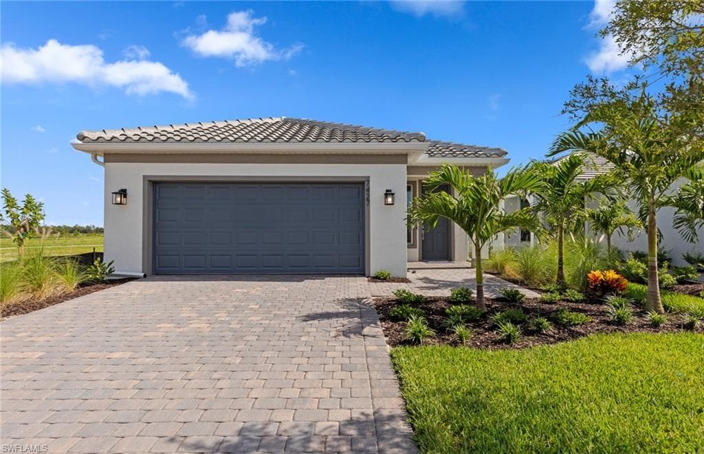 7427 Blue Salvia DR NORTH FORT MYERS, FL 33917
