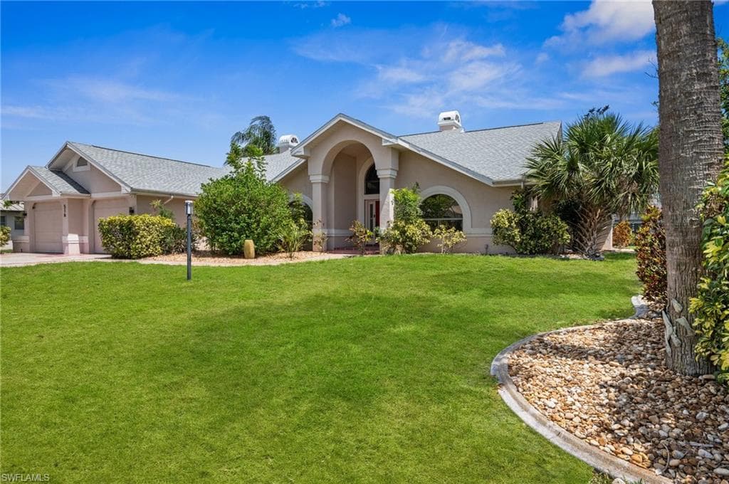 516 SW 8th ST CAPE CORAL, FL 33991