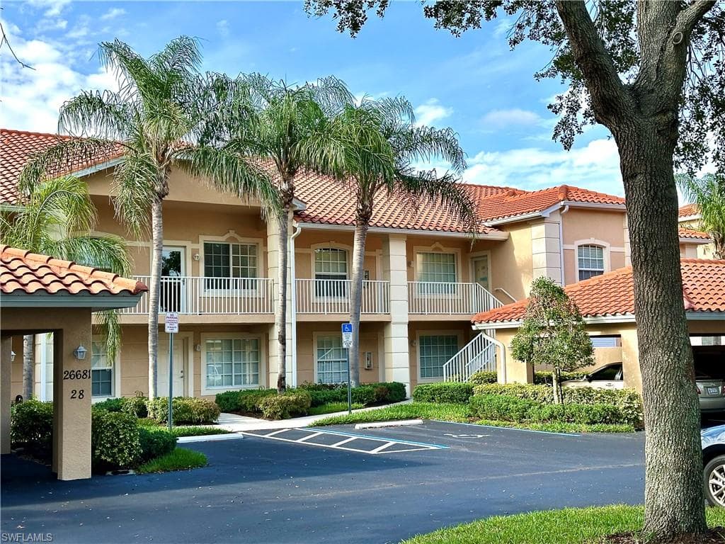 26681 Rosewood Pointe DR 104 BONITA SPRINGS, FL 34135