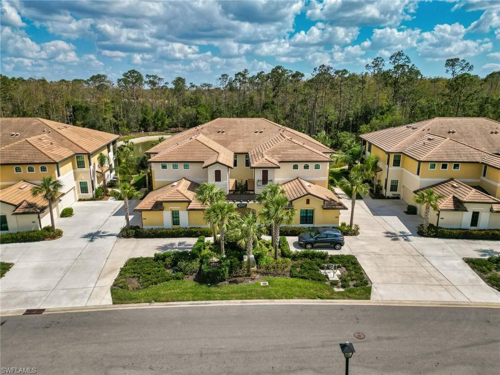 10517 Casella WAY 101 FORT MYERS, FL 33913