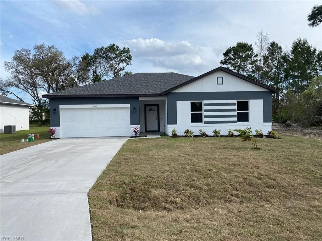 1040 Milwaukee BLVD LEHIGH ACRES, FL 33974