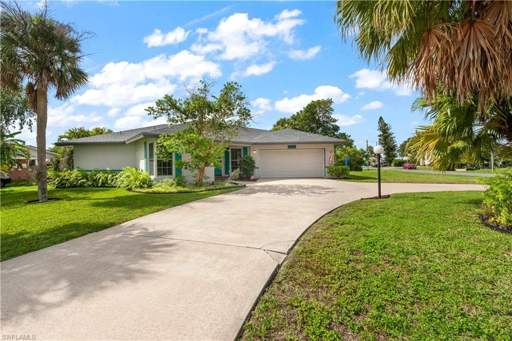 1704 Coral WAY NORTH FORT MYERS, FL 33917