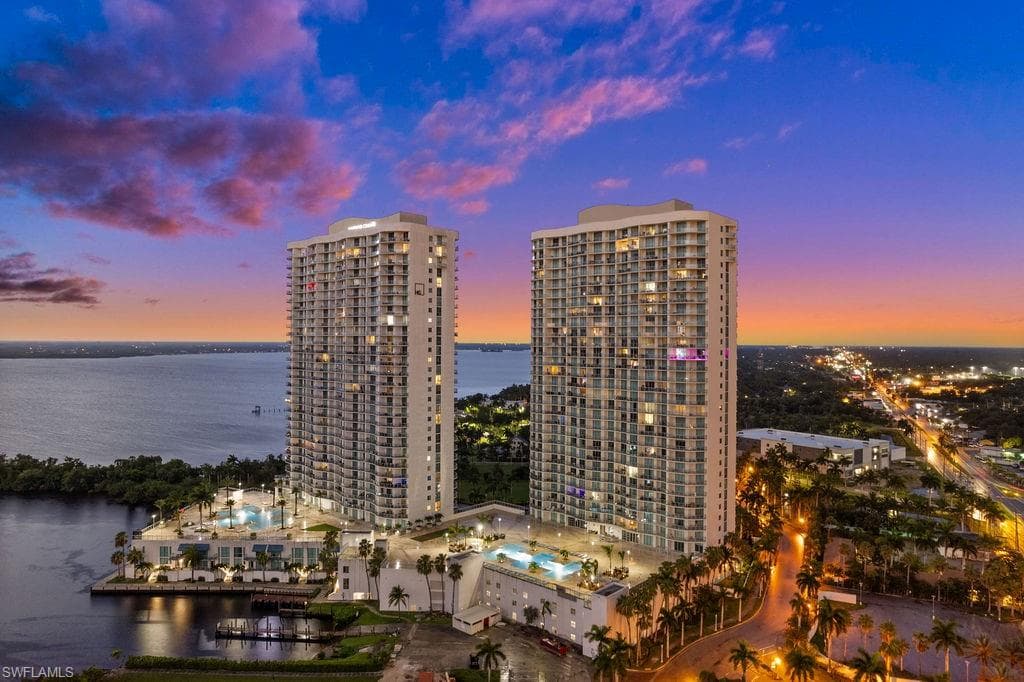 3000 Oasis Grand BLVD 2103 FORT MYERS, FL 33916