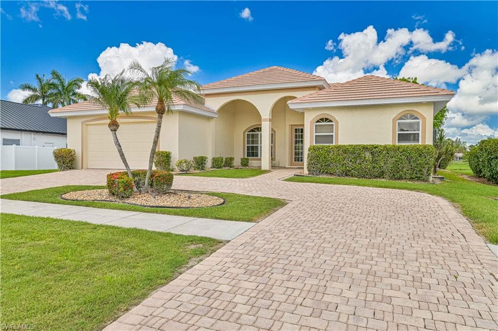 4255 Perth CT NORTH FORT MYERS, FL 33903