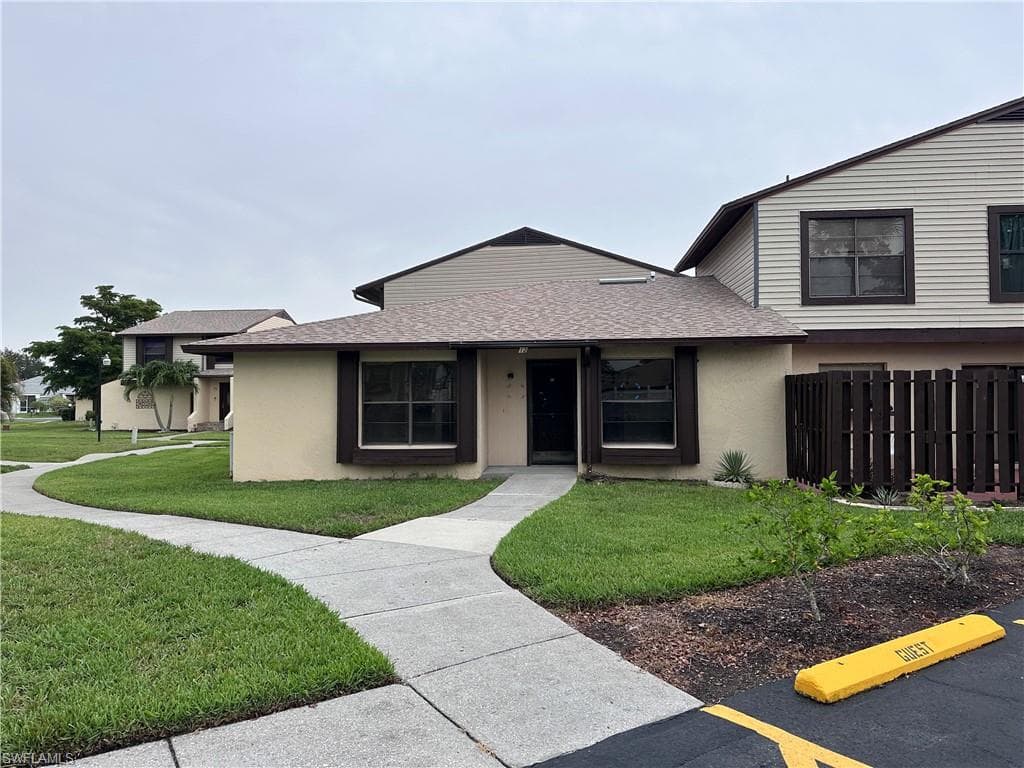 632 SE 12th CT 12 CAPE CORAL, FL 33990