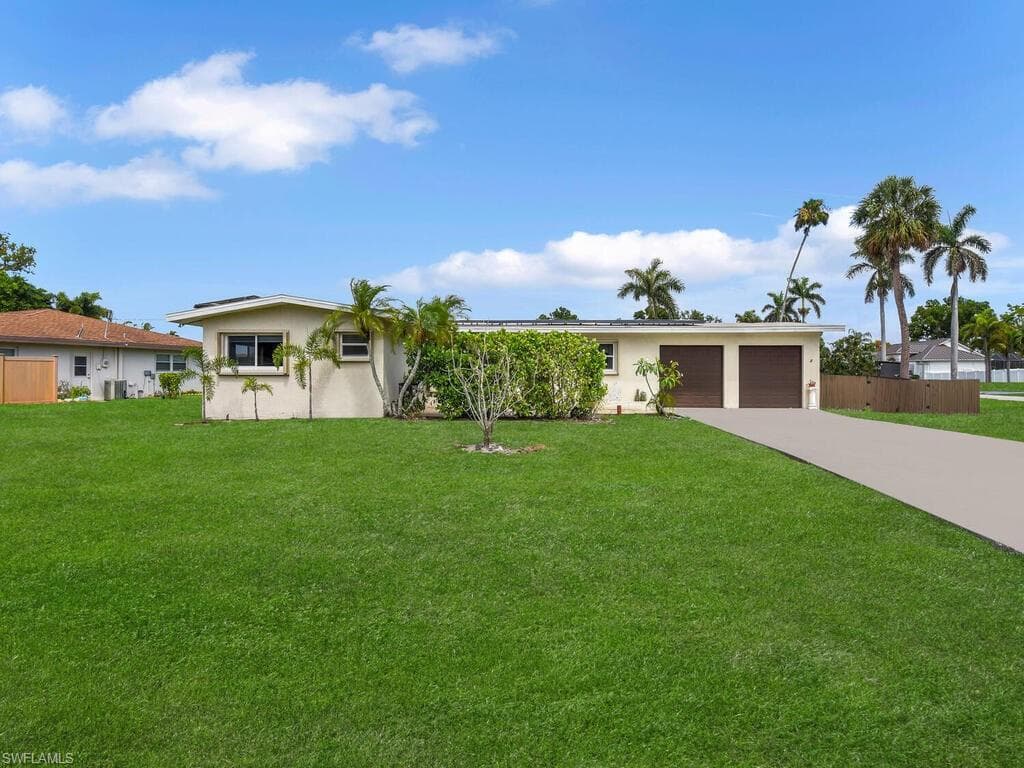 587 Sanford DR FORT MYERS, FL 33919