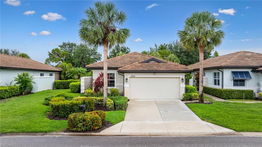 10565 Avila CIR FORT MYERS, FL 33913
