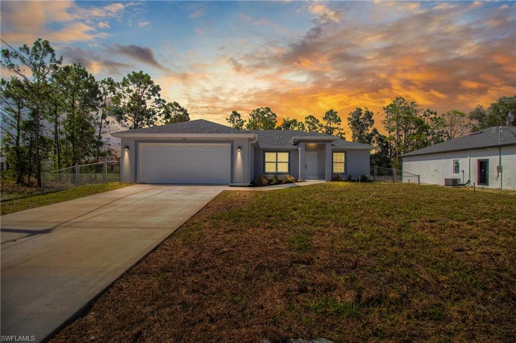 2712 43RD ST SW LEHIGH ACRES, FL 33976