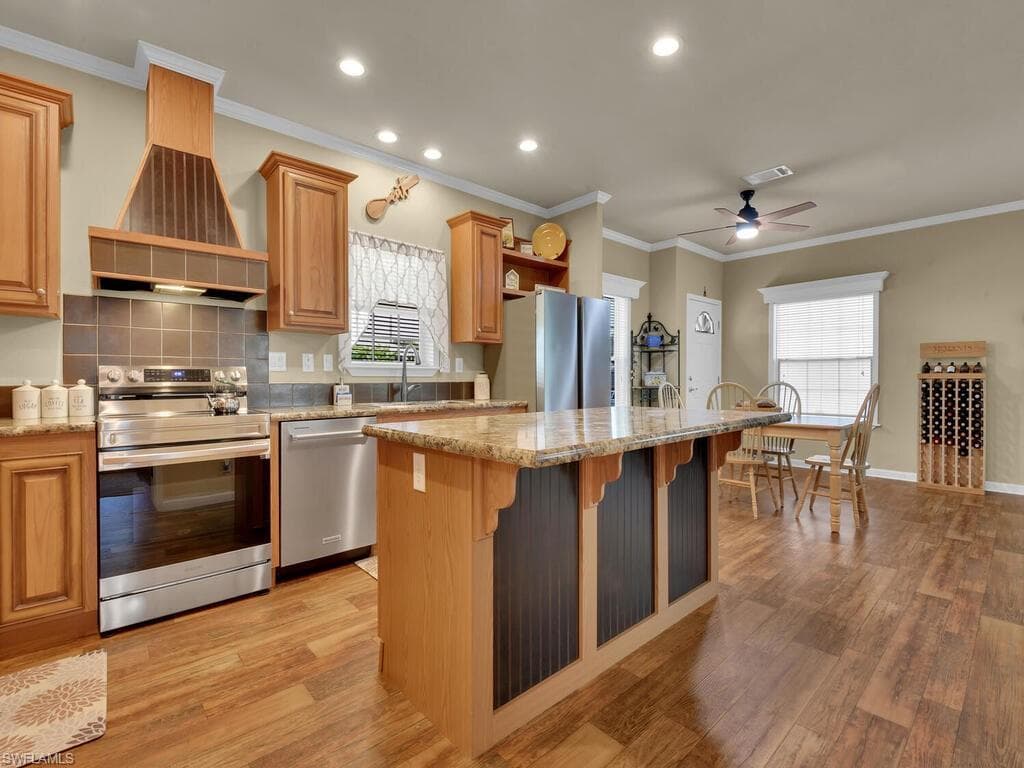 23 Chateau WAY NAPLES, FL 34112