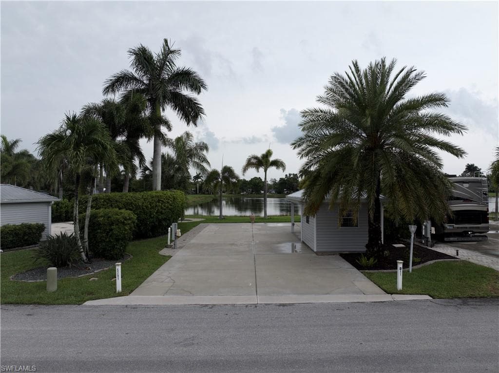 5701 Cypress Woods Resort DR FORT MYERS, FL 33905
