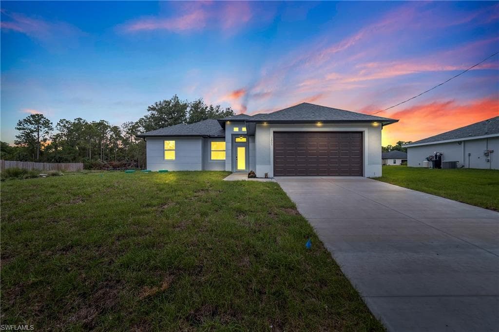 2605 Darlene PL LEHIGH ACRES, FL 33971
