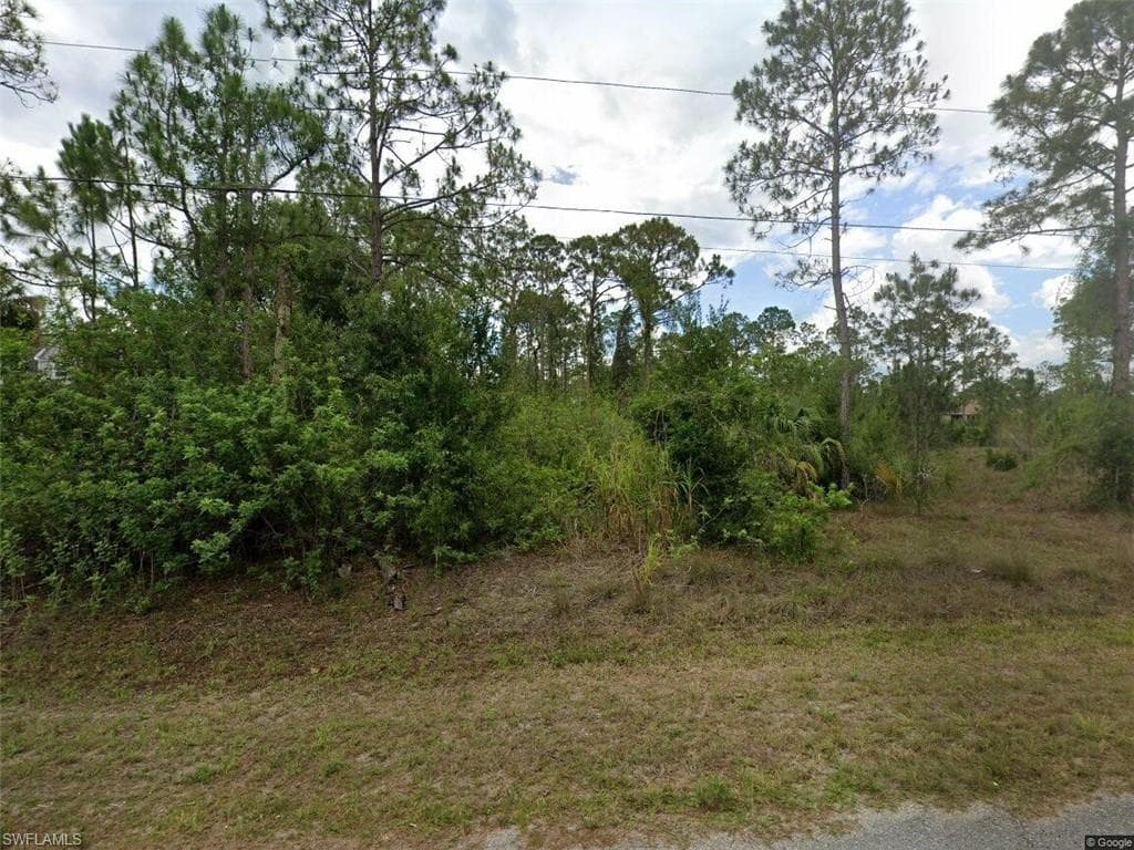 908 Clark AVE LEHIGH ACRES, FL 33972