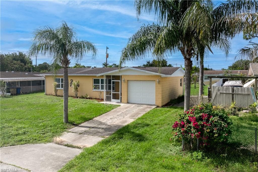 804 Alcala AVE LEHIGH ACRES, FL 33936