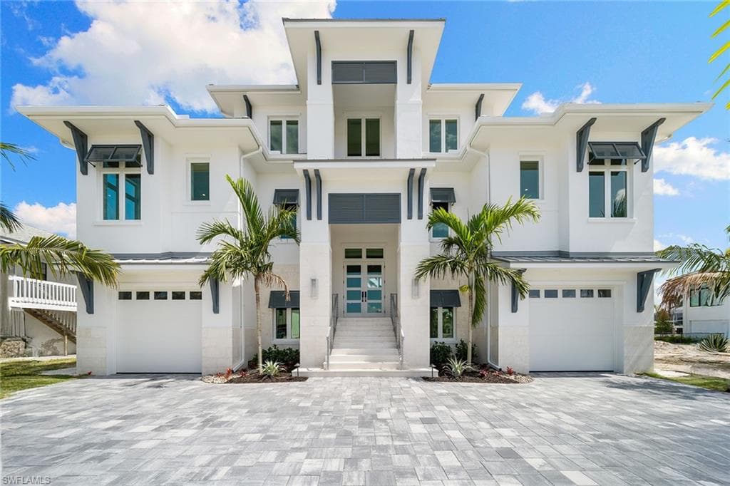 273 Trade Winds AVE NAPLES, FL 34108