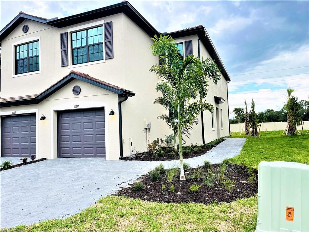 14237 Pine Lodge LN FORT MYERS, FL 33913