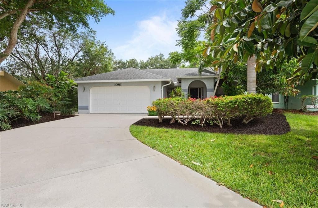 10811 Breaker LN NAPLES, FL 34109