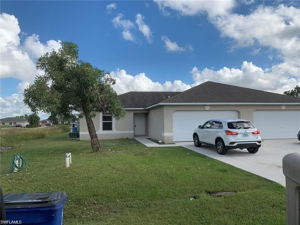 4542 24th ST SW LEHIGH ACRES, FL 33973