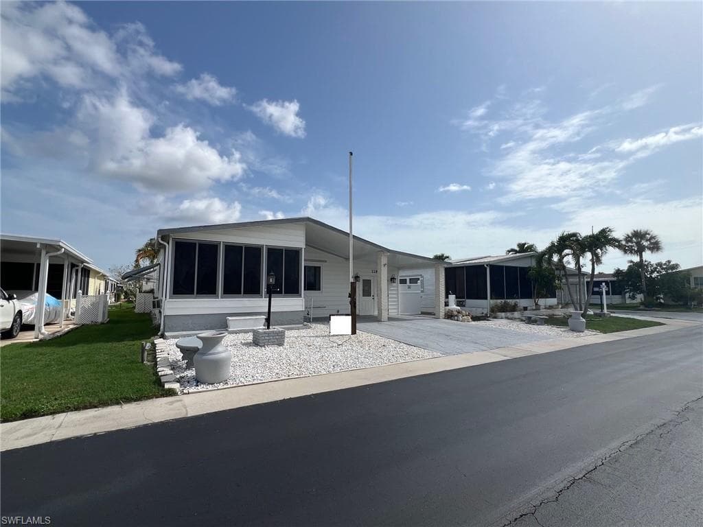 128 Mediterranean WAY 128 NAPLES, FL 34104