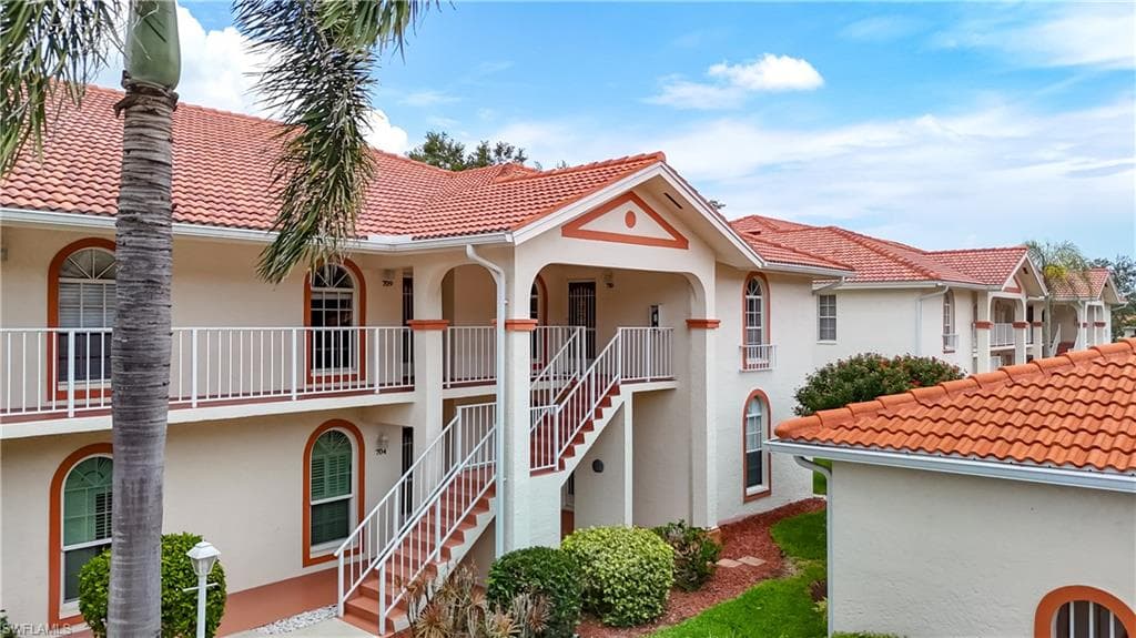 648 Mardel CT 710 NAPLES, FL 34104