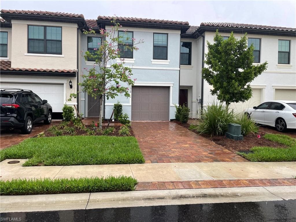 1519 Fells Cove LN CAPE CORAL, FL 33909