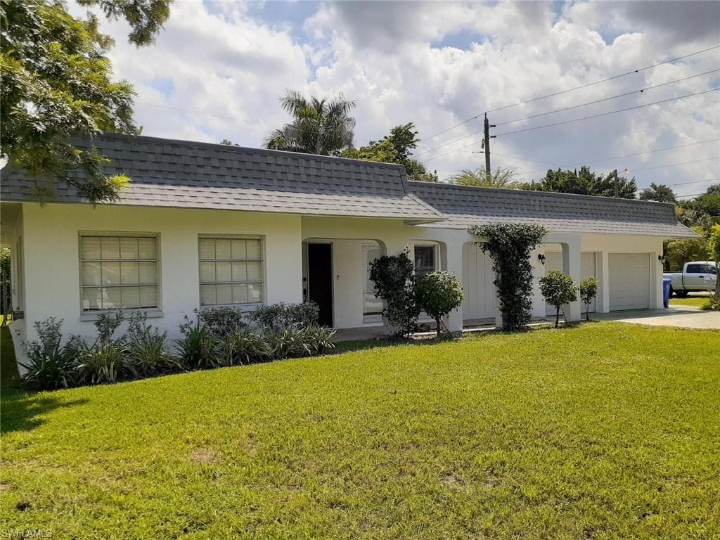 2979 Cortez BLVD FORT MYERS, FL 33901