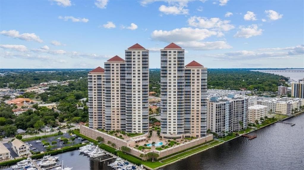 2104 W First ST 1402 FORT MYERS, FL 33901