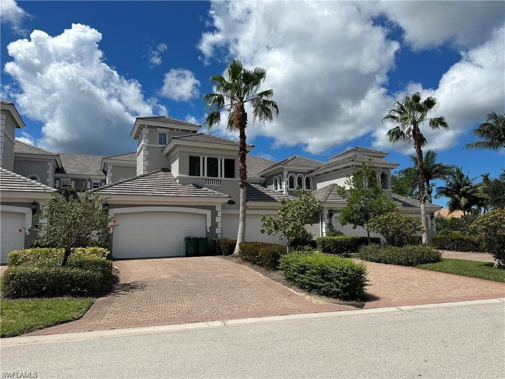 9202 Museo CIR 103 NAPLES, FL 34114