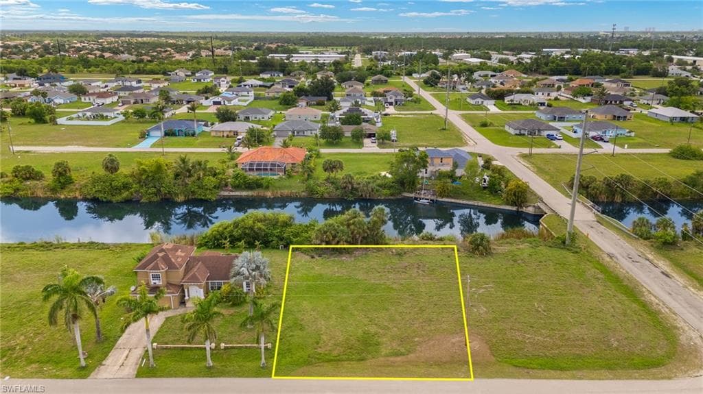 2723 NE 5th PL CAPE CORAL, FL 33909