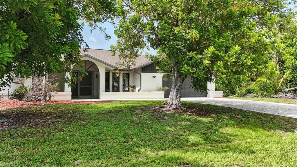 9041 Tangelo BLVD FORT MYERS, FL 33967