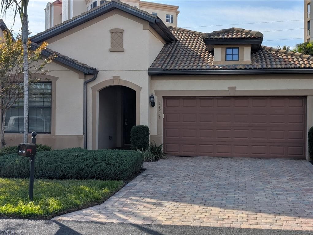 14721 Laguna DR FORT MYERS, FL 33908