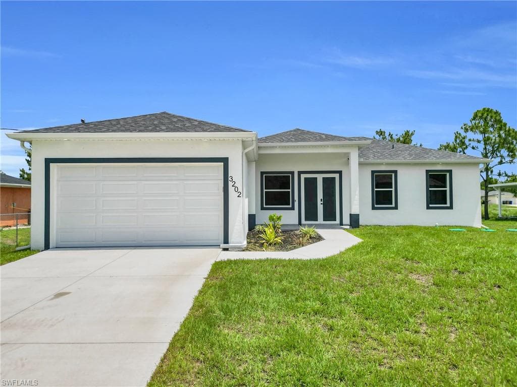 3202 41st ST W LEHIGH ACRES, FL 33971
