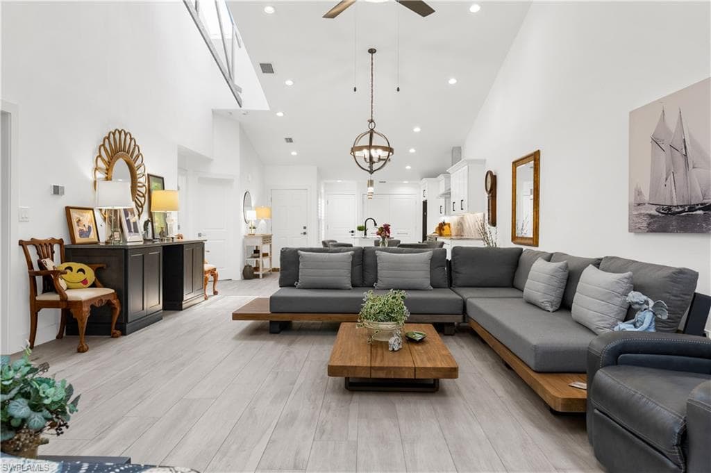 4014 Crayton RD B4 NAPLES, FL 34103