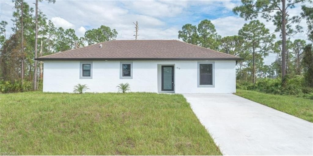 619 Summit AVE S LEHIGH ACRES, FL 33974