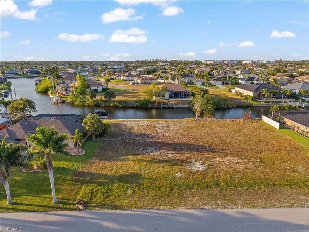 2337 SW 28th TER CAPE CORAL, FL 33914