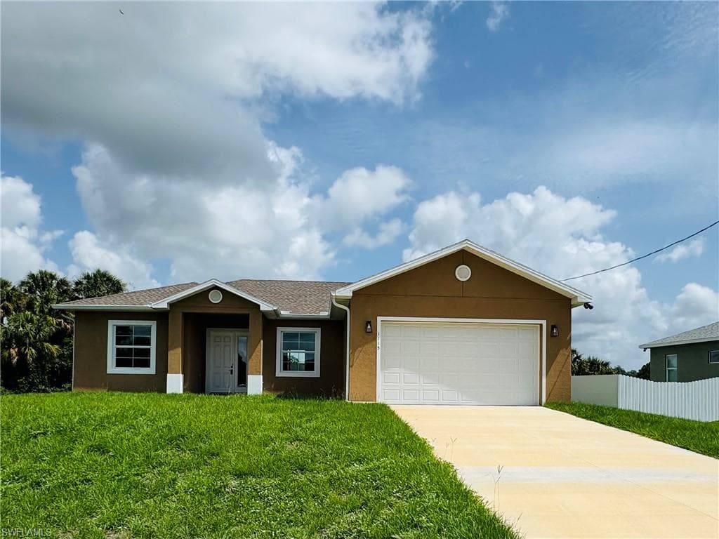 1115 Leader ST LABELLE, FL 33935