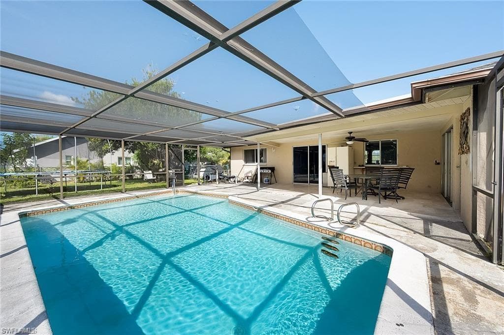920 SE 23rd ST CAPE CORAL, FL 33990